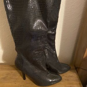 White House Black Market heeled boots